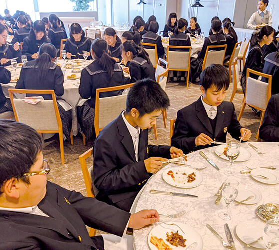 運動会の応援の様子